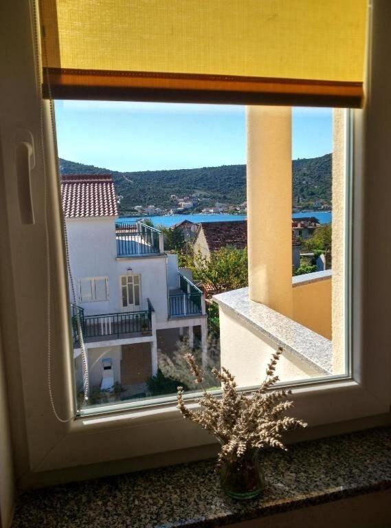 Apartments Antonija - Fitness Vinišće Exterior foto
